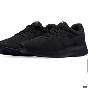 Black Nike Tanjun Shoes